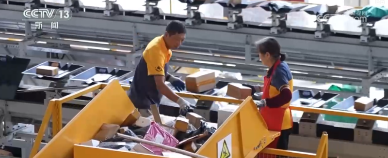 从仓储、航运、软件等多领域亮眼“成绩单” “数”读经济韧性与活力