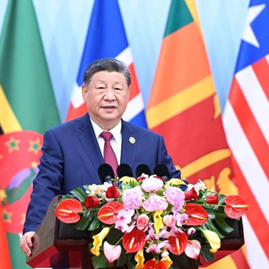 习近平出席全球妇女峰会开幕式并发表主旨讲话