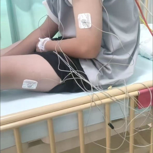 云南昭通一小学多名学生出现头晕、呕吐等症状，病情反复1月有余，病因未明 当地：县、市教育局正处理