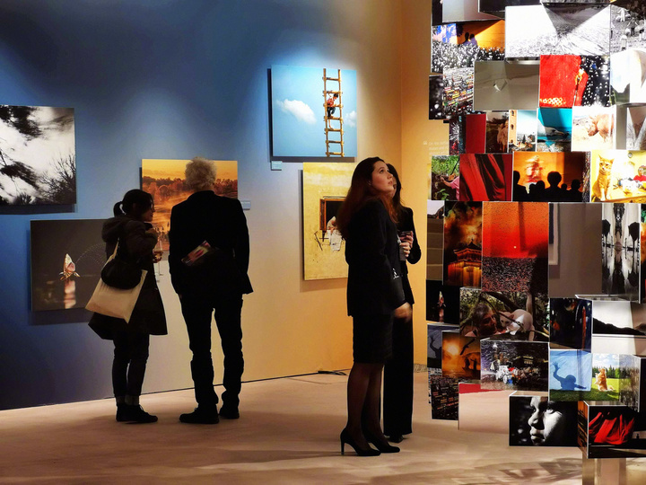 一个世纪后，我们终于人人都能拍照了