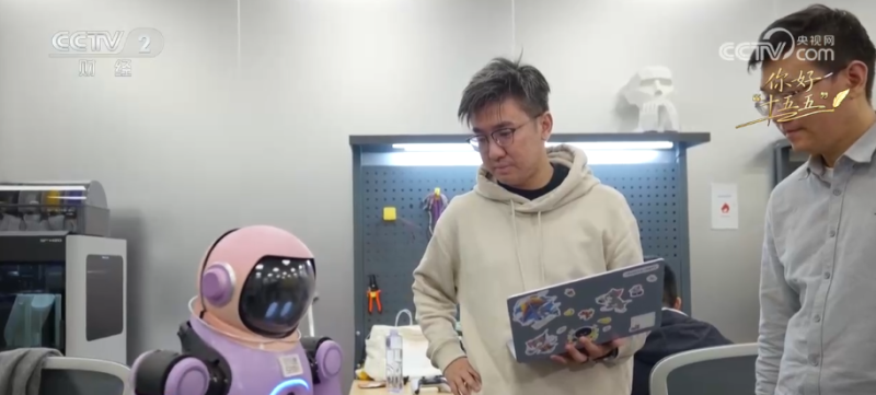 数字中国智能奔涌 科创技术迭代“变量”转化为向“新”发展“增量”