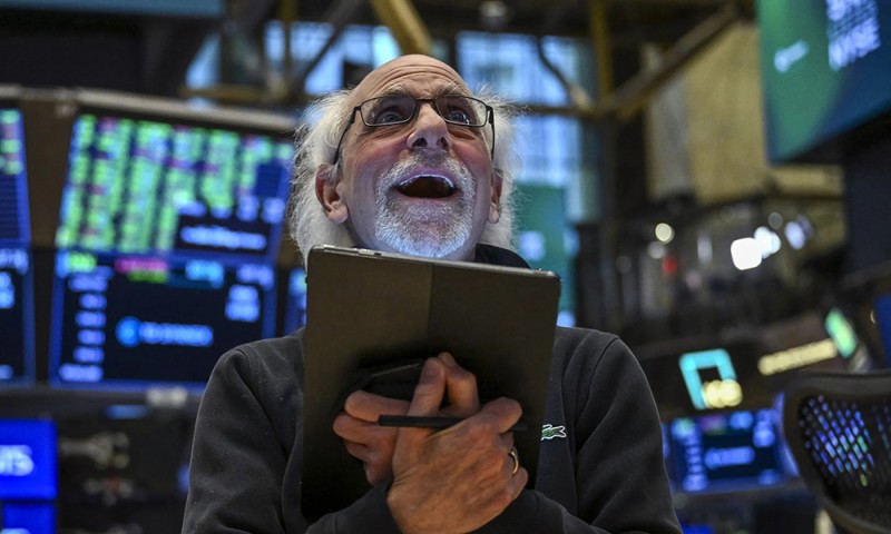 英伟达遭抛售,投资者仍盲目乐观