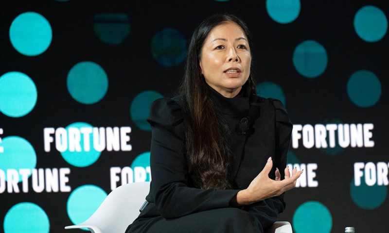 Intrinsic与富士康联手,在美国工厂部署AI机器人