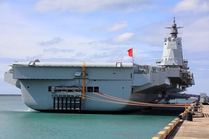 7点出发|事发飞往上海航班,一留学生为上网竟侵入航司服务器!警方:罚