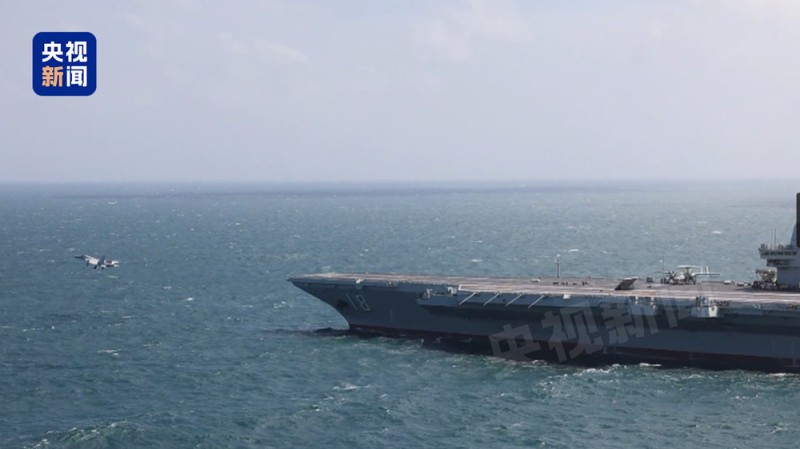 视频丨福建舰入列后首次海上实兵训练 多型舰载机亮相