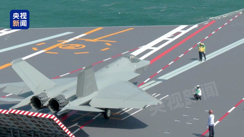 视频丨福建舰入列后首次海上实兵训练 多型舰载机亮相