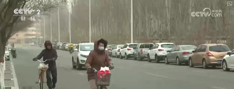 清扫、巡逻、走访……各部门协力应对风雪 保障道路畅通与群众生产生活