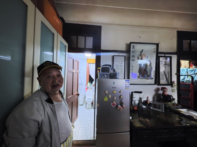 新华鲜报｜告别“拎马桶”！上海三十年接力塑“人民城市”新坐标