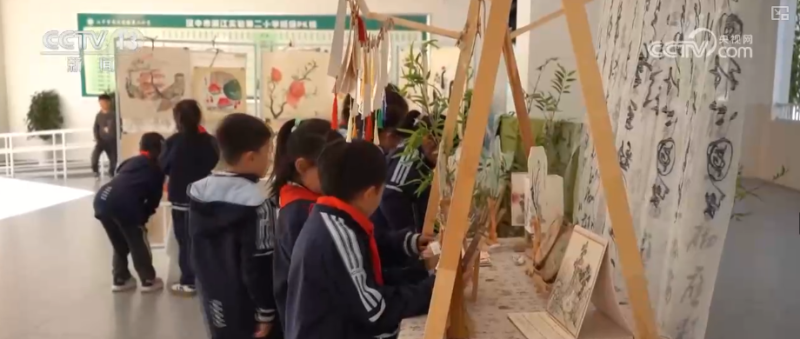 多元尝试打造快乐假期 “托底+协同”满足学生多样需求 | 多视角观察首个“秋假”↓