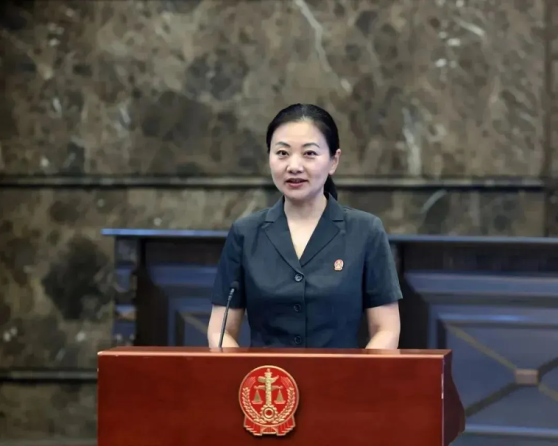 7点出发|事发飞往上海航班,一留学生为上网竟侵入航司服务器!警方:罚