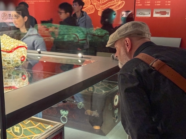 【2025打卡中国】淮安收官:“探汉王陵”感汉风磅礴 “赏黄梅戏”品人文鲜活 【2025打卡中国】淮安收官:“探汉王陵”感汉风磅礴 “赏黄梅戏”品人文鲜活