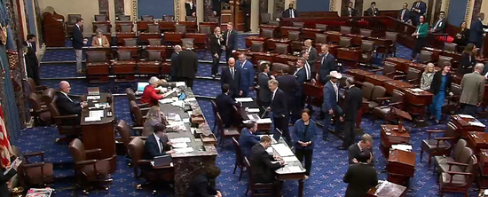 政府“停摆”40天 美国会参议院通过临时拨款法案