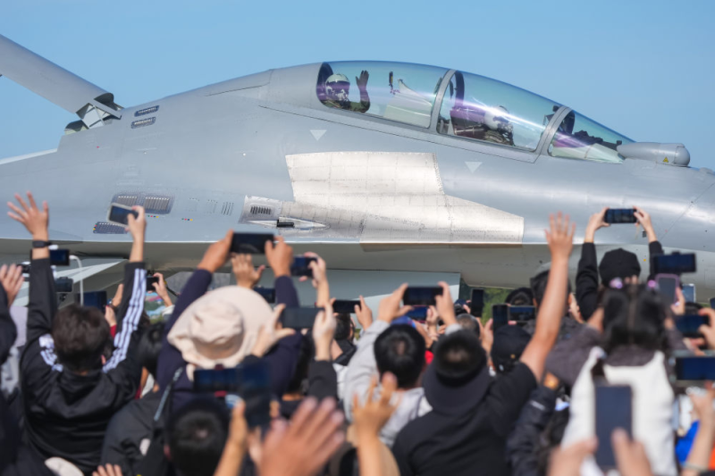 人民空军,生日快乐!