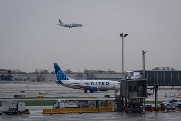 政府“停摆”持续 美国约6%的航班被取消