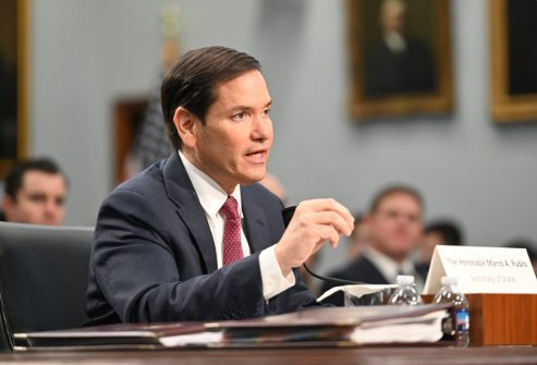 就算MAGA“怀疑人生”，特朗普坚称需要60万中国学生