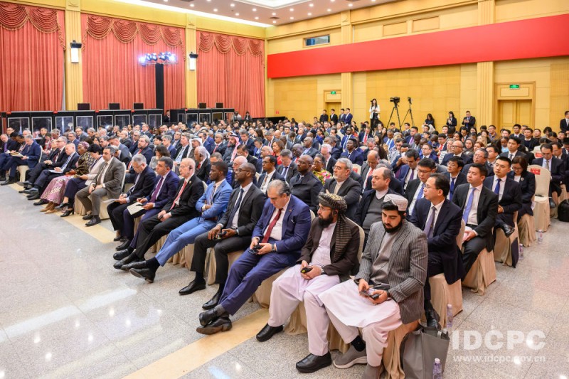 新华鲜报｜驻华使节看“十五五”规划建议：中国新蓝图 世界新机遇