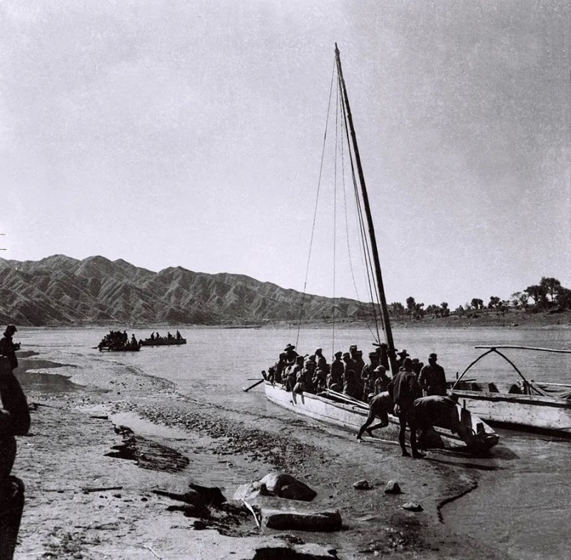 理响中国・烽火丹心丨一寸底片 一寸山河