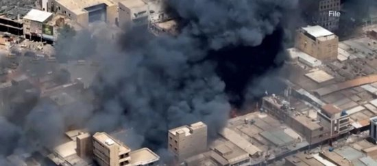 这里已被屠城，血迹太空可见