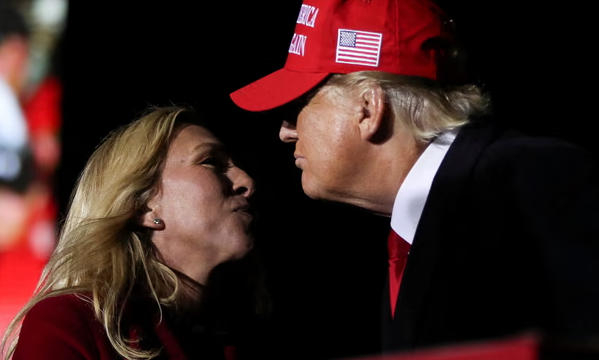 MAGA阵营分裂？特朗普跟议员泰勒·格林闹掰