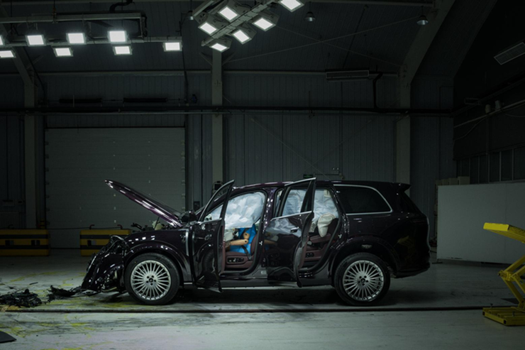 37.99万元起 岚图泰山上市开启豪华SUV下半场