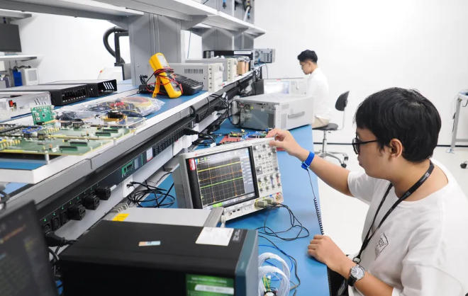 越南有自信了，“中国用20年超美，我也行”