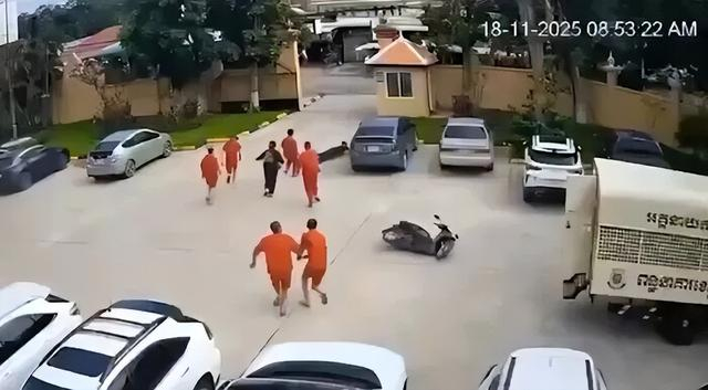 柬埔寨记者因触碰女嫌犯脸遭终身禁业