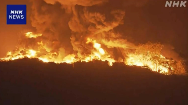 日媒：日本一塑料再生工厂发生火灾火势无法控制，附近设有太阳能发电厂和学校