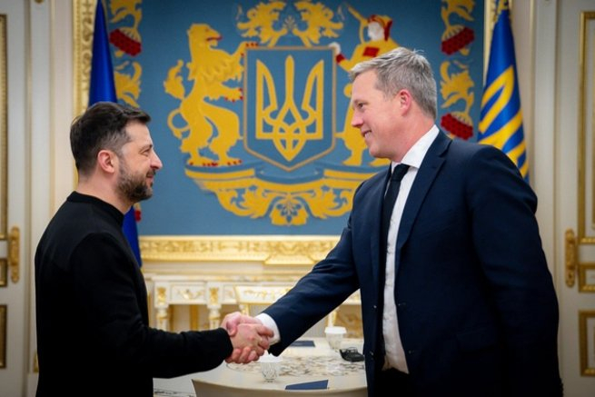 英媒爆料：美陆军部长抵达阿联酋首都，与俄“秘密会谈”