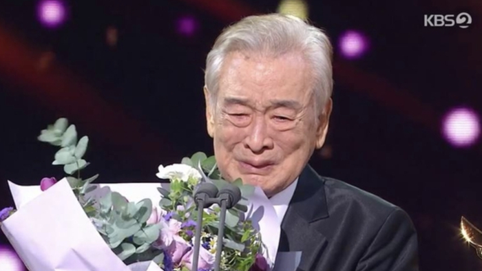 韩国91岁国民演员李顺载去世，曾获中国观众最喜爱男演员奖 韩总统发文悼念