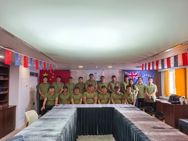 中库首次联合考察航次圆满完成