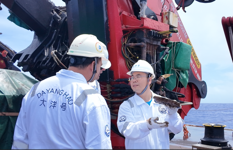 中库首次联合考察航次圆满完成