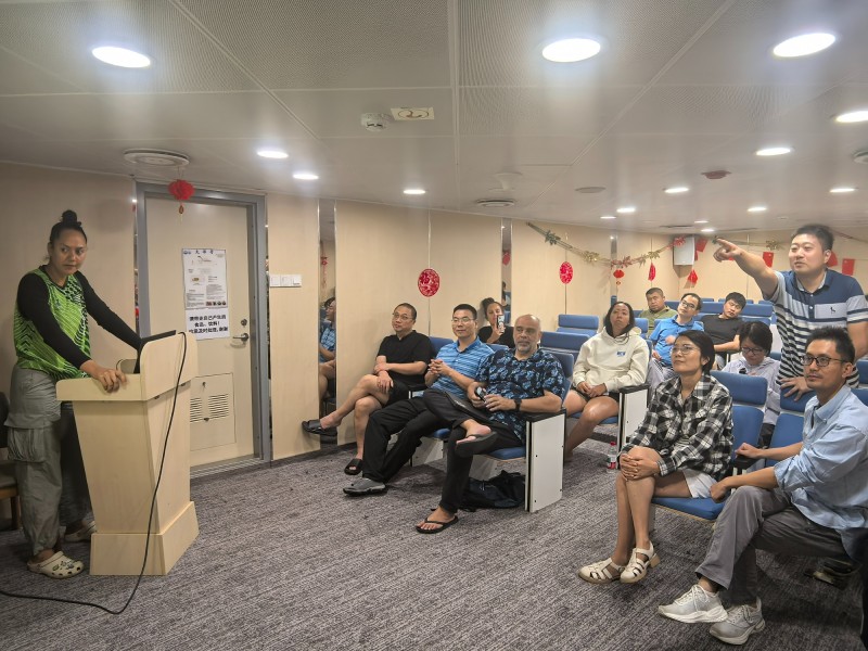 中库首次联合考察航次圆满完成