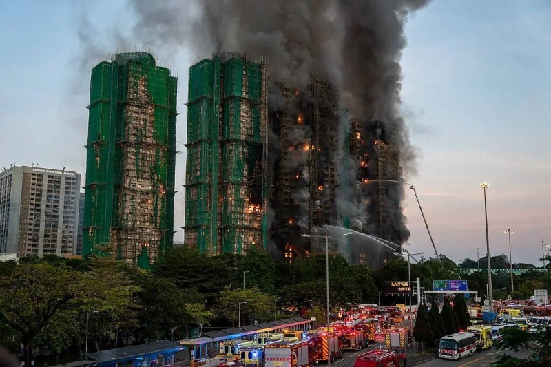 7点出发｜大埔火灾已致40人遇难，香港警方以涉嫌误杀罪拘捕3人