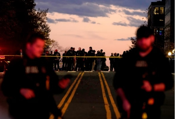 拜登谴责白宫附近枪击事件：感到痛心，不可接受