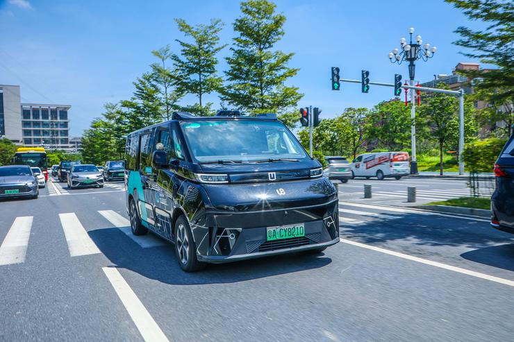 自我造血，文远知行Robotaxi的关键一步