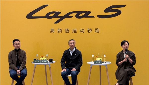 曝谷歌重启AI眼镜，最快明年四季度发布；俞敏洪真是「铁公鸡」？东方甄选人均年薪83万；李斌谈行业AI布局：蔚来会聚焦做好汽车产品