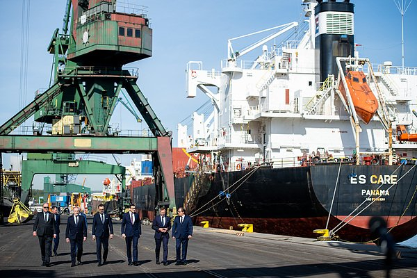 打着“国家安全”幌子，欧盟多国又冲中国来