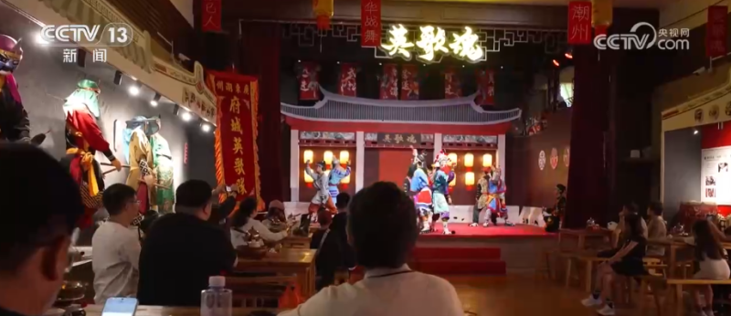 体育搭台、文化唱戏,焕新颜!“中华战舞”引客来 古城旅游经济热力十足