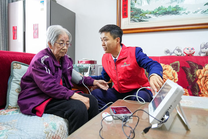 人民健康是立国之基――健康中国建设10周年书写新坐标