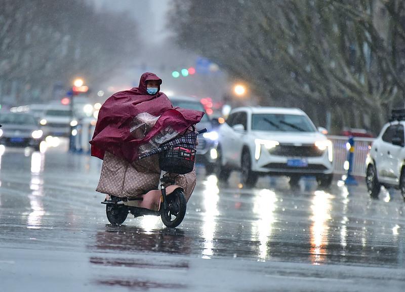 电动车与机动车发生事故 责任如何划分？最高法征求意见