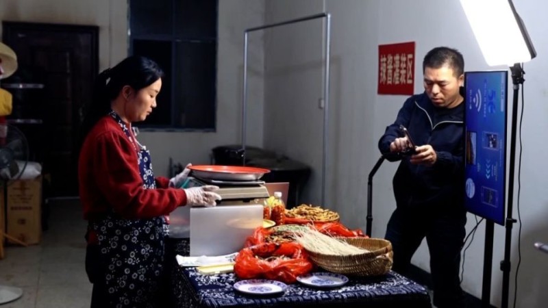 新华视点丨乡村振兴路 绿色富民图