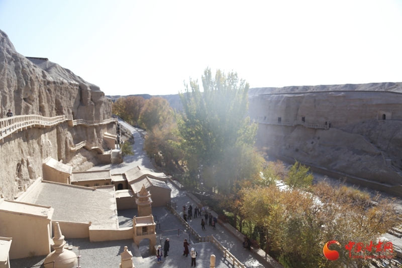 何以中国・壁画里的中国|榆林窟壁画:古人的生活图鉴 “晒”出千年烟火气