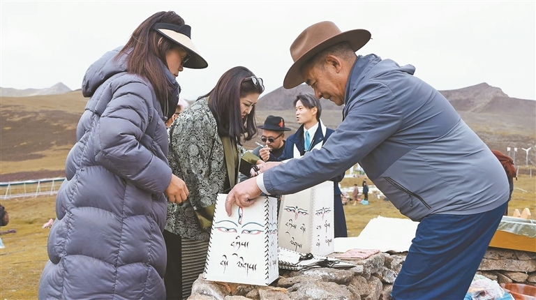 千年技艺焕新生 传承赋能惠民生――记唐加乡直贡嘎秀藏纸