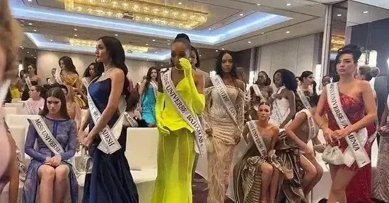 不满总监当众辱骂墨西哥选手，2025环球小姐们集体退赛，环球小姐组织：考虑采取法律行动