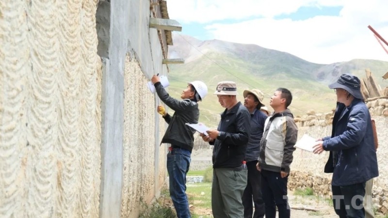 西藏定日6.8级地震灾后万户民房完成维修加固