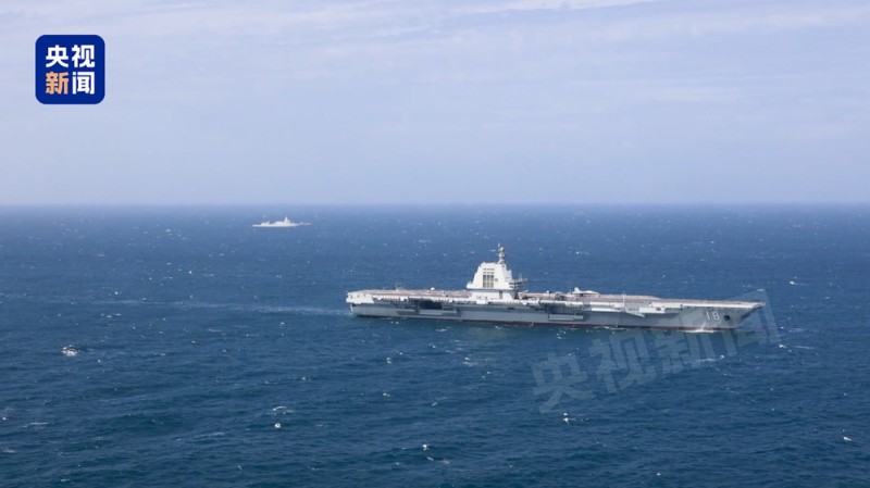 视频丨福建舰入列后首次海上实兵训练 多型舰载机亮相