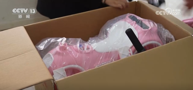 科技赋能快递业跑出“加速度” “小包裹”见证经济“大活力”