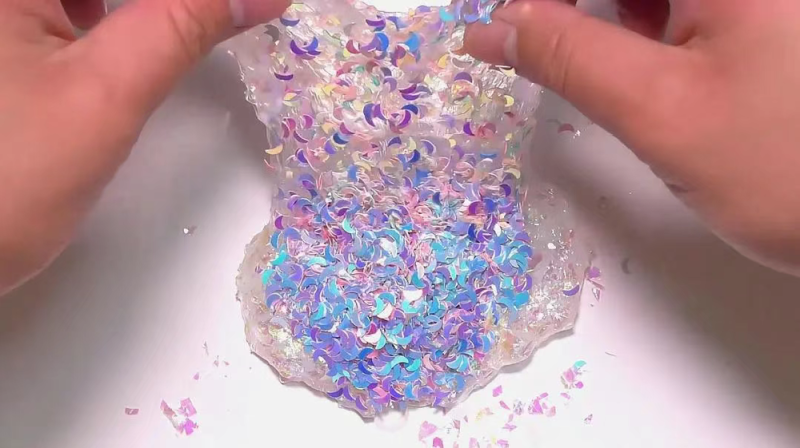 “毒贴纸”致3岁女童患急性接触性皮炎 这些儿童玩具也暗藏风险