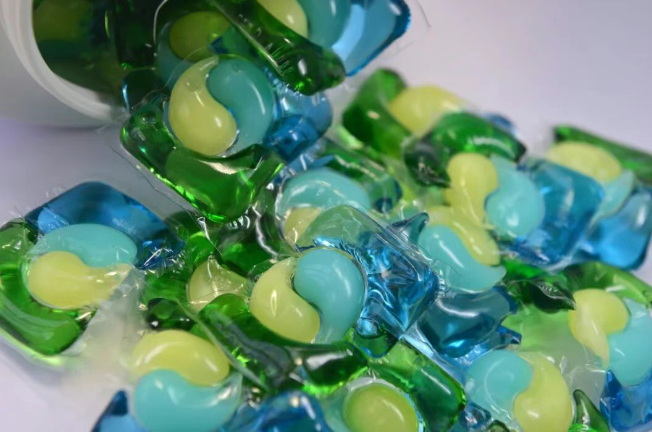 洗衣服时一个操作 灼伤眼角膜 这东西很多人爱用