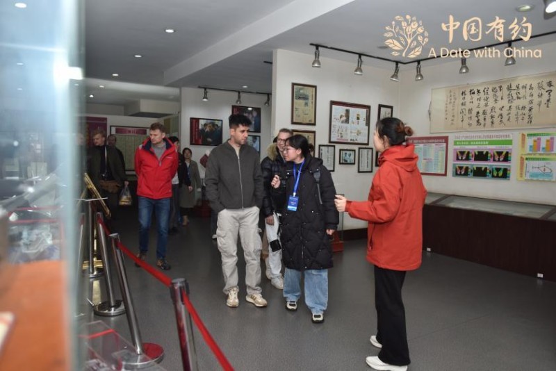 中国有约丨千年醋韵 看国际友人解锁山西老陈醋的“味觉密码”